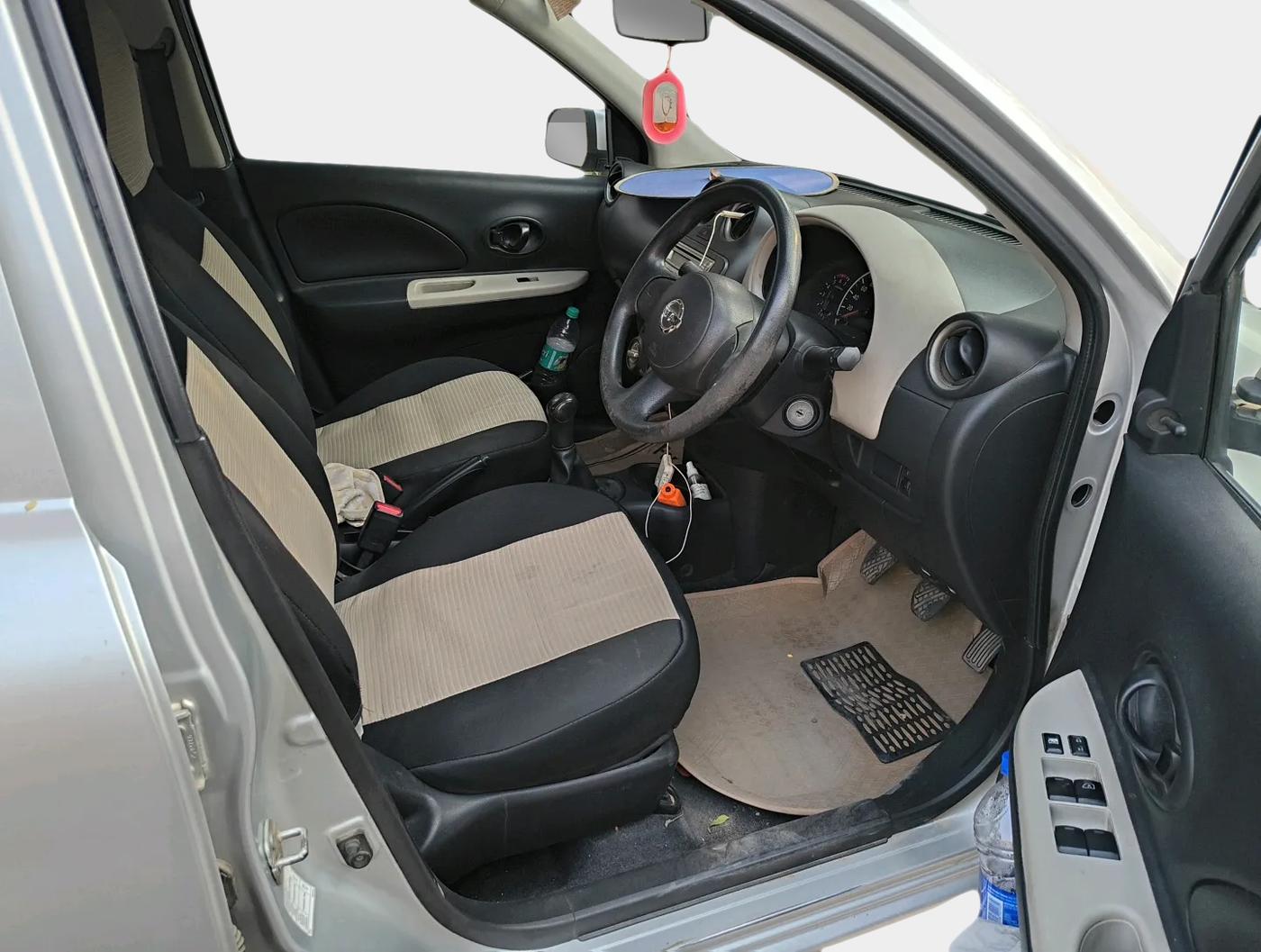 2015 Nissan Micra Active XV, Petrol, Manual, 96,982 km, interior