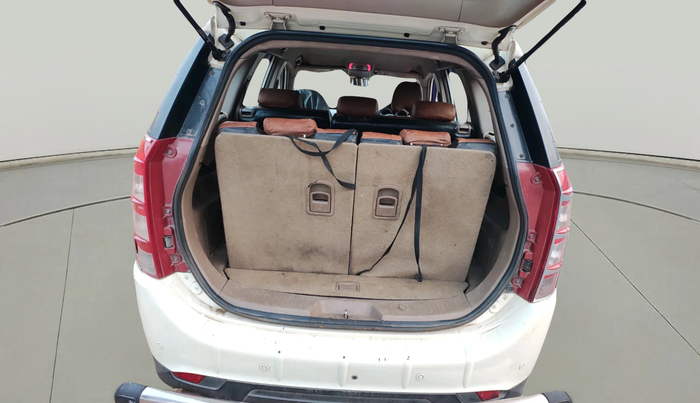 2012 Mahindra XUV500 W8, Diesel, Manual, 2,27,488 km, exterior