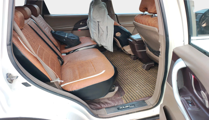 2012 Mahindra XUV500 W8, Diesel, Manual, 2,27,488 km, interior