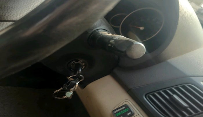 2014 Hyundai Eon MAGNA +, Petrol, Manual, 1,02,951 km, interior