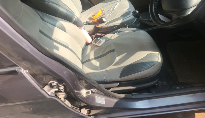 2014 Hyundai Eon MAGNA +, Petrol, Manual, 1,02,951 km, interior