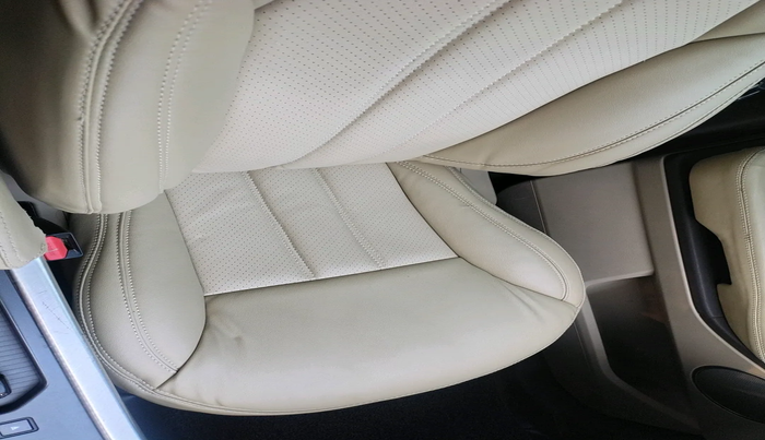 2012 Landrover Range Rover Evoque PRESTIGE SD4, Diesel, Automatic, 1,39,036 km, interior