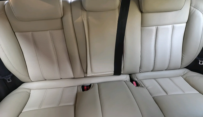 2012 Landrover Range Rover Evoque PRESTIGE SD4, Diesel, Automatic, 1,39,036 km, interior