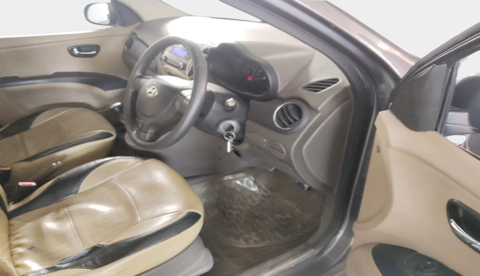 2011 Hyundai i10 MAGNA 1.2, Petrol, Manual, 64,710 km, interior