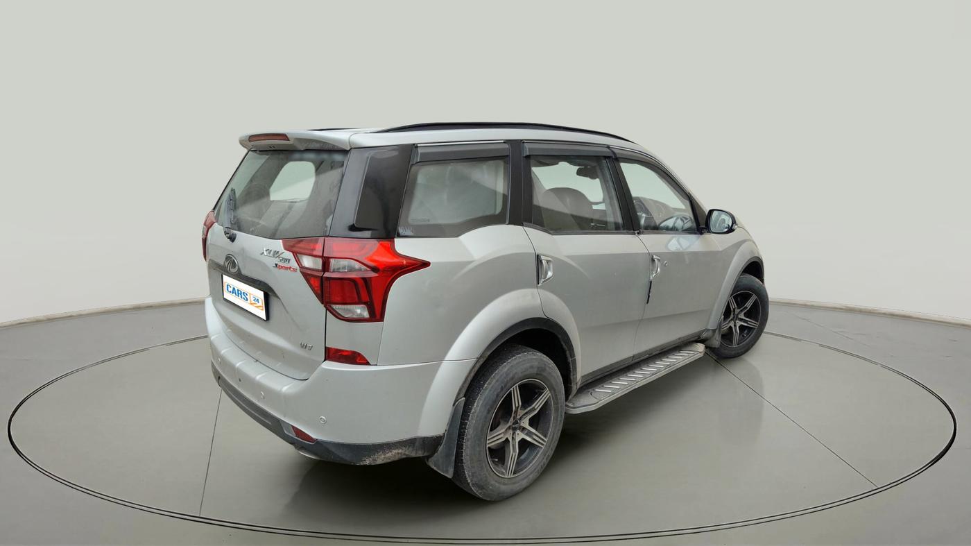 2019 Mahindra XUV500 W7, Diesel, Manual, 76,000 km, exterior