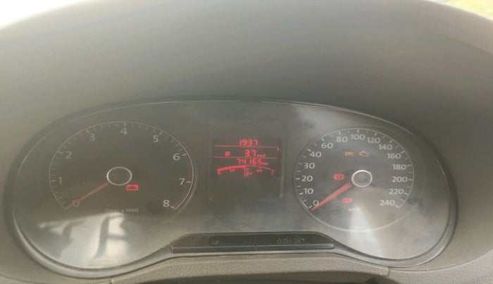 2011 Volkswagen Vento HIGHLINE 1.6 MPI, Petrol, Manual, 74,165 km, interior