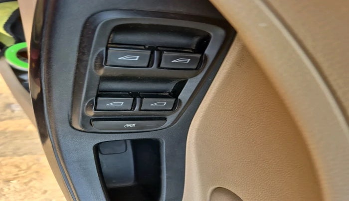 2017 Ford Figo Aspire TITANIUM 1.2 PETROL, Petrol, Manual, 61,350 km, interior