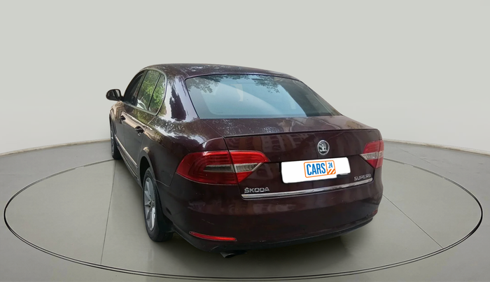 2014 Skoda Superb ELEGANCE 2.0 TDI CR AT, Diesel, Automatic, 1,35,322 km, exterior