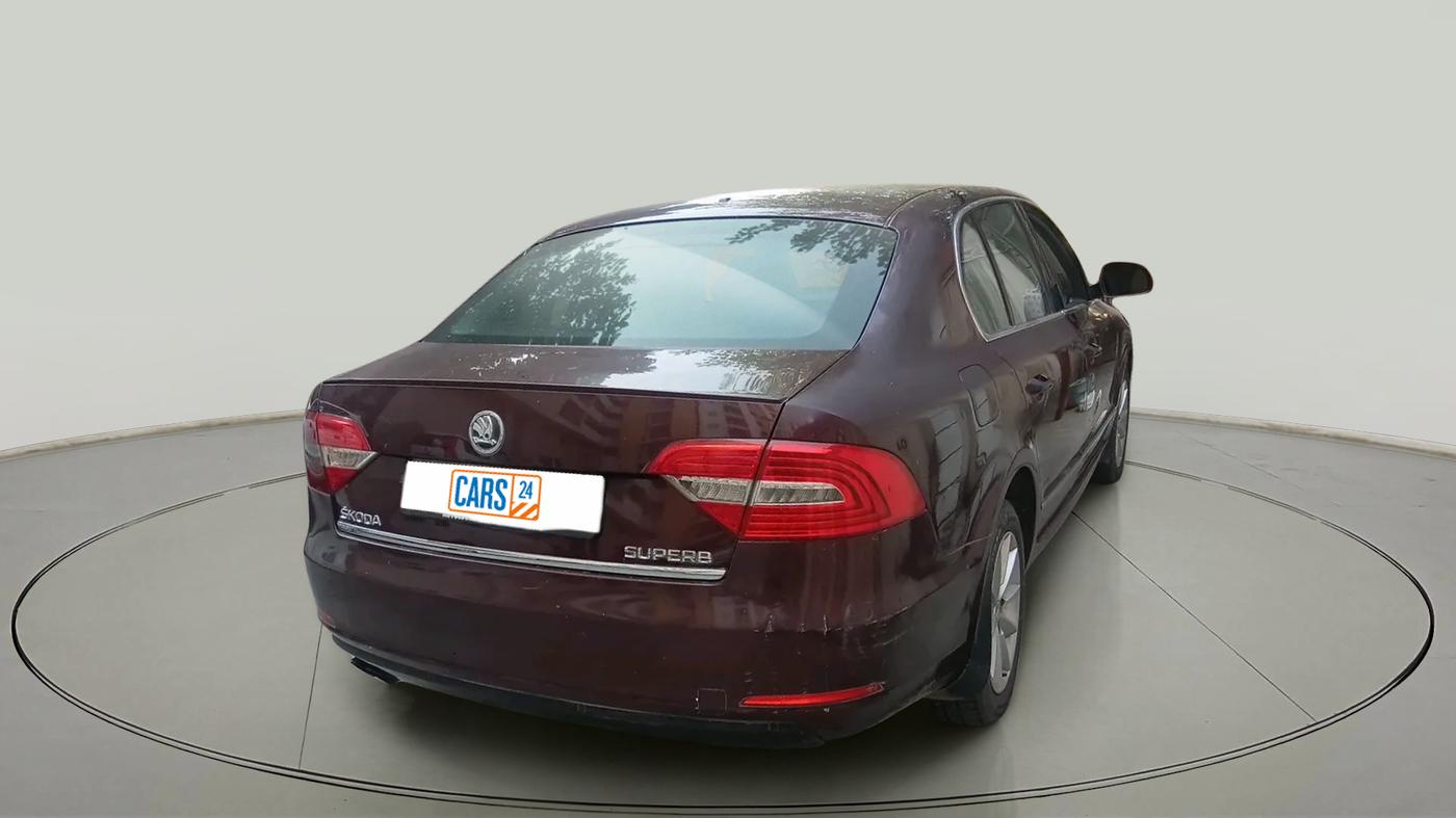 2014 Skoda Superb ELEGANCE 2.0 TDI CR AT, Diesel, Automatic, 1,35,322 km, exterior