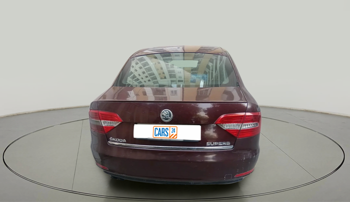 2014 Skoda Superb ELEGANCE 2.0 TDI CR AT, Diesel, Automatic, 1,35,322 km, exterior