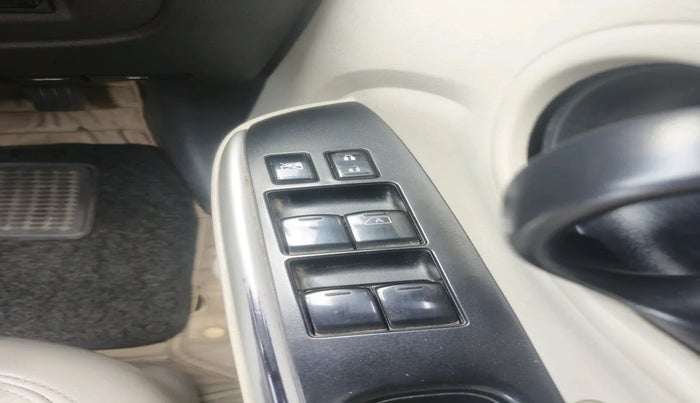 2018 Nissan Sunny XV CVT, Petrol, Automatic, 74,663 km, interior