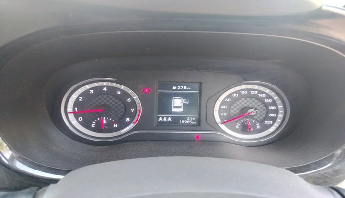 2024 Hyundai GRAND I10 NIOS SPORTZ 1.2 KAPPA VTVT, Petrol, Manual, 18,985 km, interior