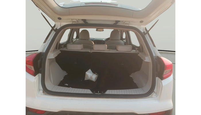 2019 Mahindra XUV300 W8 (O) 1.2 PETROL, Petrol, Manual, 1,29,065 km, exterior