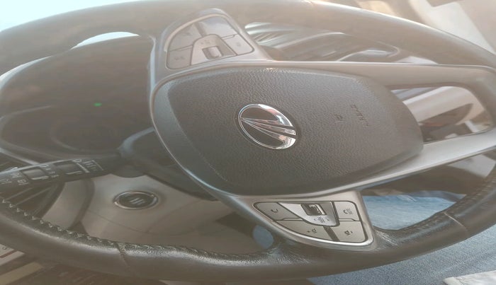 2019 Mahindra XUV300 W8 (O) 1.2 PETROL, Petrol, Manual, 1,29,065 km, interior