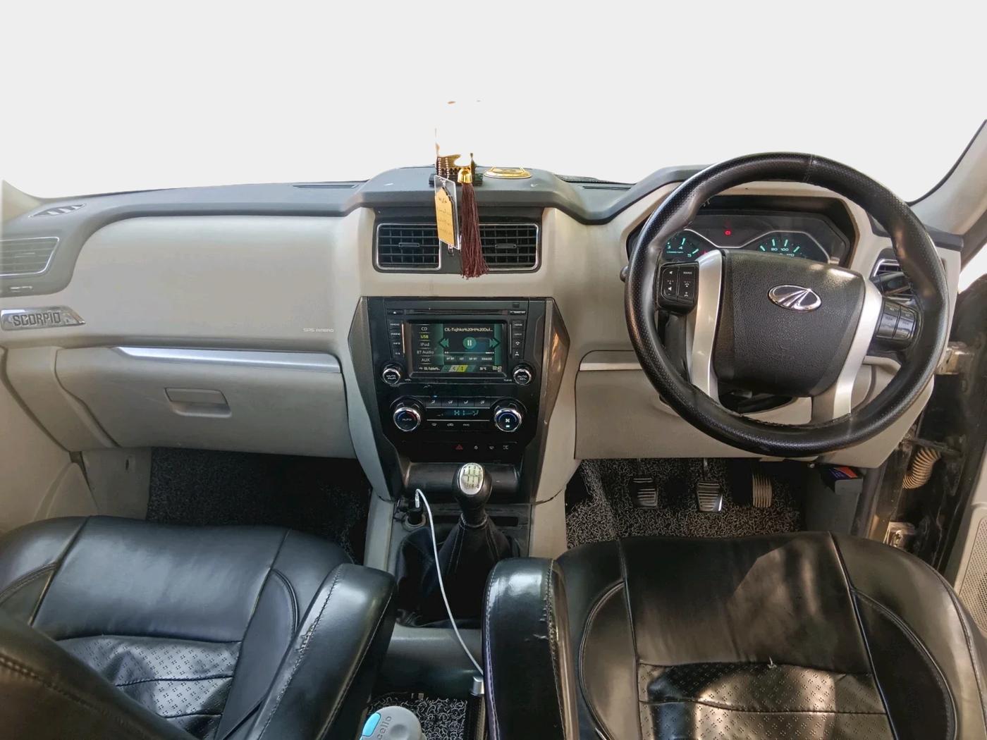 2018 Mahindra Scorpio S11 2WD, Diesel, Manual, 89,708 km, interior