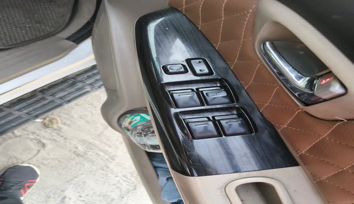 2014 Toyota Fortuner 3.0 4X2 MT, Diesel, Manual, 1,53,126 km, interior