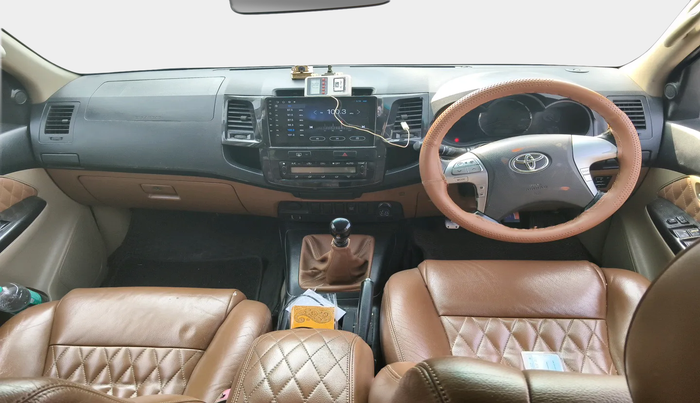 2014 Toyota Fortuner 3.0 4X2 MT, Diesel, Manual, 1,53,126 km, interior