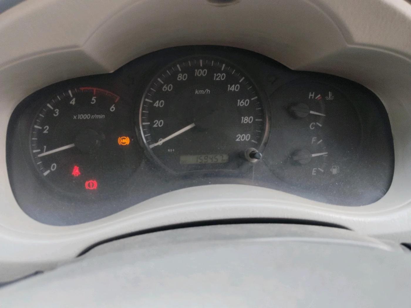 2014 Toyota Innova 2.5 GX 8 STR, Diesel, Manual, 1,59,457 km, interior