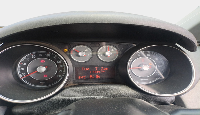 2014 Fiat Avventura EMOTION MULTIJET 1.3, Diesel, Manual, 1,19,947 km, interior