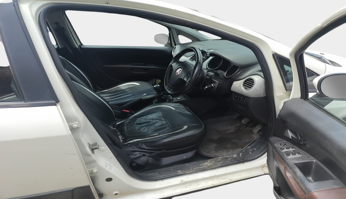 2014 Fiat Avventura EMOTION MULTIJET 1.3, Diesel, Manual, 1,19,947 km, interior