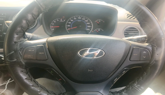 2015 Hyundai Grand i10 SPORTZ 1.1 CRDI, Diesel, Manual, 1,33,232 km, interior