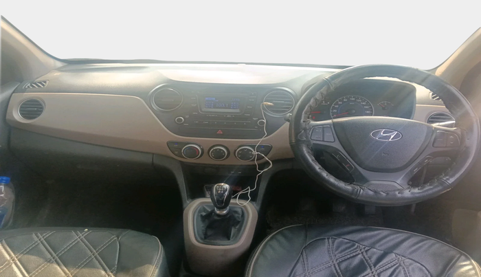 2015 Hyundai Grand i10 SPORTZ 1.1 CRDI, Diesel, Manual, 1,33,232 km, interior