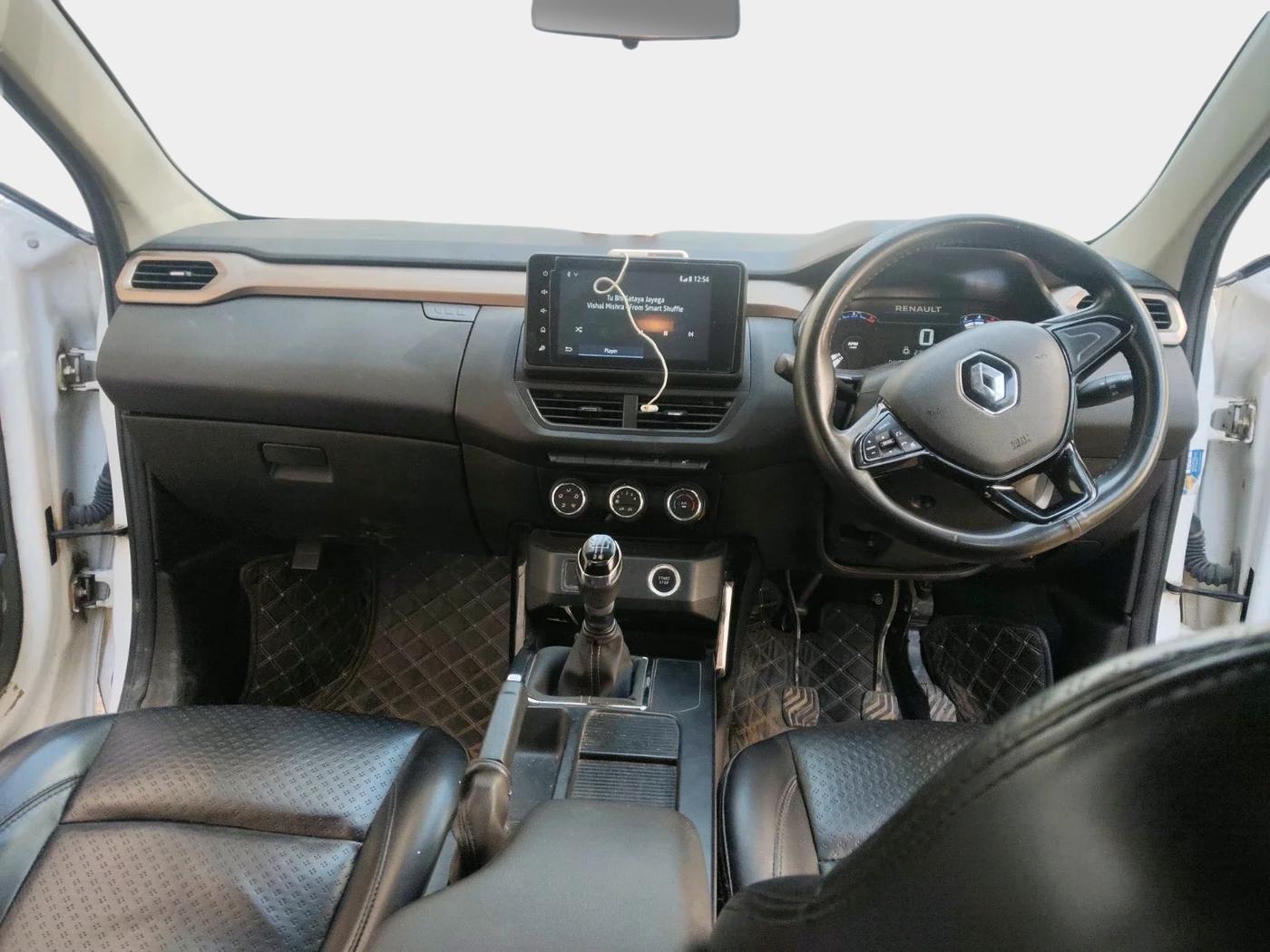 2023 Renault Kiger RXT (O) MT, Petrol, Manual, 23,770 km, interior