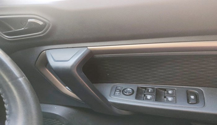 2023 Renault Kiger RXT (O) MT, Petrol, Manual, 23,770 km, interior