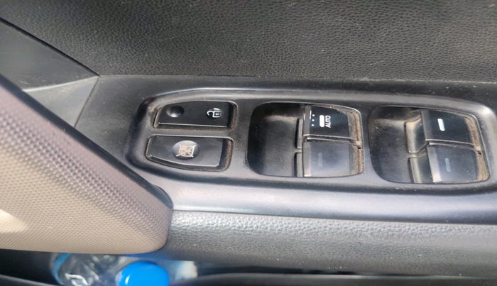 2015 Hyundai Creta SX PLUS 1.6 PETROL, Petrol, Manual, 1,09,762 km, interior