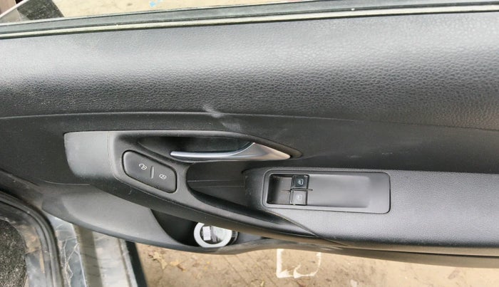 2019 Volkswagen Ameo TRENDLINE 1.0L, Petrol, Manual, 11,457 km, interior