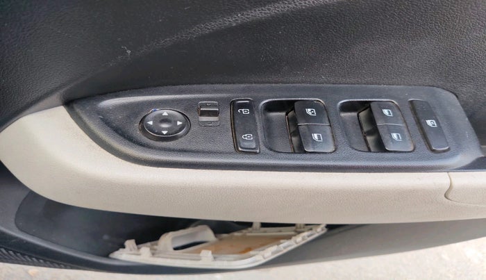 2024 Hyundai VENUE S 1.2, Petrol, Manual, 66,891 km, interior