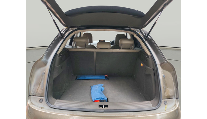 2013 Audi Q3 2.0 QUATTRO TDI AT, Diesel, Automatic, 1,17,737 km, exterior