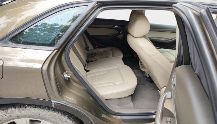 2013 Audi Q3 2.0 QUATTRO TDI AT, Diesel, Automatic, 1,17,737 km, interior