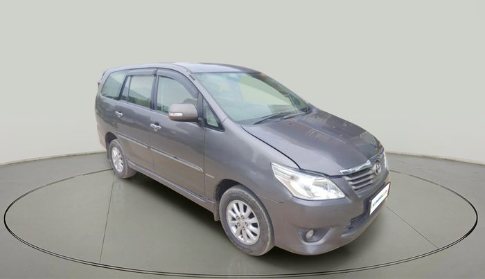 2013 Toyota Innova 2.5 VX 8 STR, Diesel, Manual, 1,22,747 km, exterior