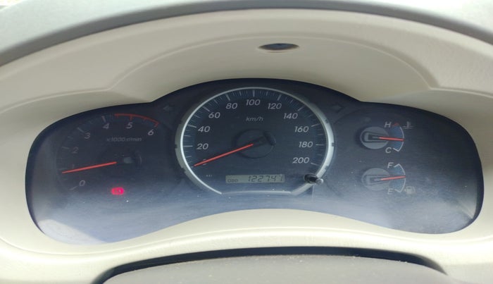 2013 Toyota Innova 2.5 VX 8 STR, Diesel, Manual, 1,22,747 km, interior