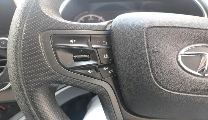 2019 Tata Harrier XT 2.0L KRYOTEC DARK EDITION, Diesel, Manual, 66,167 km, interior