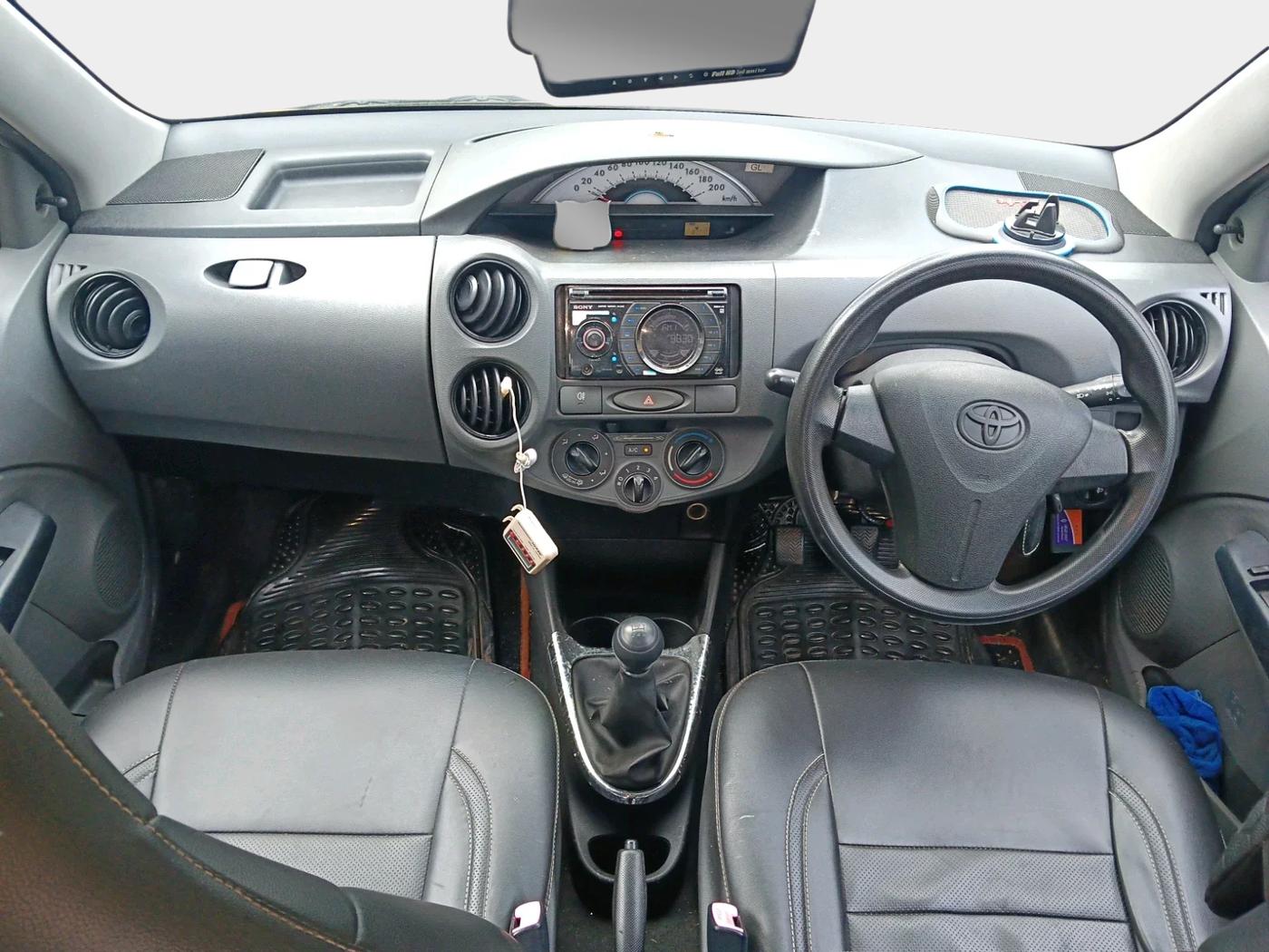 2012 Toyota Etios Liva G, Petrol, Manual, 87,770 km, interior