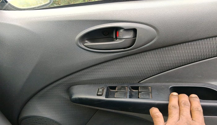 2012 Toyota Etios Liva G, Petrol, Manual, 87,770 km, interior