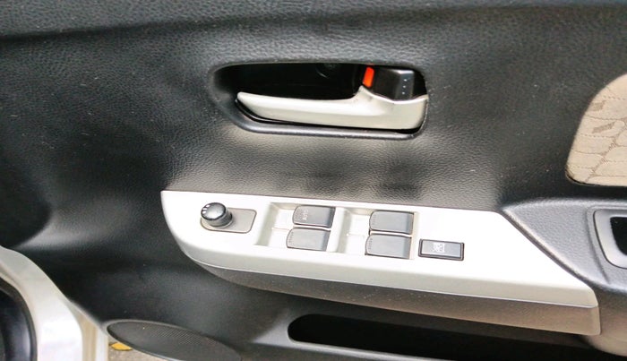 2014 Maruti Wagon R 1.0 VXI, Petrol, Manual, 42,124 km, interior