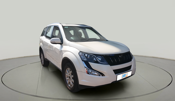 2015 Mahindra XUV500 W10, Diesel, Manual, 1,63,339 km, exterior