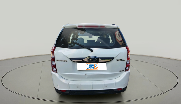 2015 Mahindra XUV500 W10, Diesel, Manual, 1,63,339 km, exterior