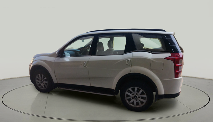 2015 Mahindra XUV500 W10, Diesel, Manual, 1,63,339 km, exterior