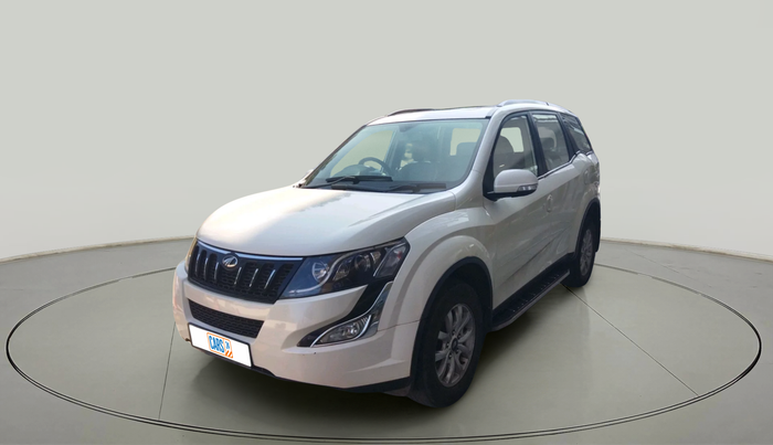 2015 Mahindra XUV500 W10, Diesel, Manual, 1,63,339 km, exterior