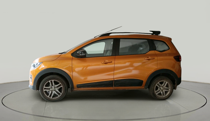 2022 Renault TRIBER RXZ, Petrol, Manual, 32,637 km, exterior
