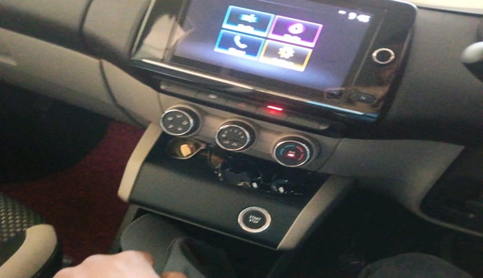 2022 Renault TRIBER RXZ, Petrol, Manual, 32,637 km, interior