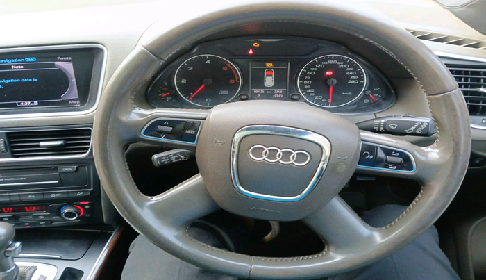 2012 Audi Q5 2.0 TDI QUATTRO, Diesel, Automatic, 1,08,125 km, interior