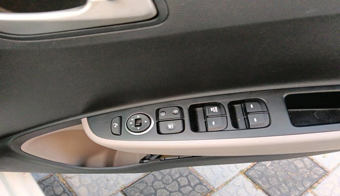 2015 Hyundai Grand i10 ASTA AT 1.2 KAPPA VTVT, Petrol, Automatic, 67,297 km, interior