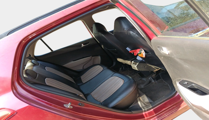 2013 Hyundai Grand i10 SPORTZ 1.2 KAPPA VTVT, Petrol, Manual, 1,24,965 km, interior