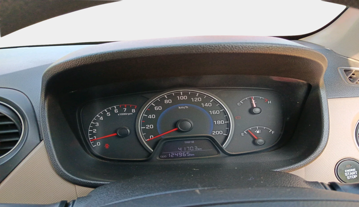 2013 Hyundai Grand i10 SPORTZ 1.2 KAPPA VTVT, Petrol, Manual, 1,24,965 km, interior