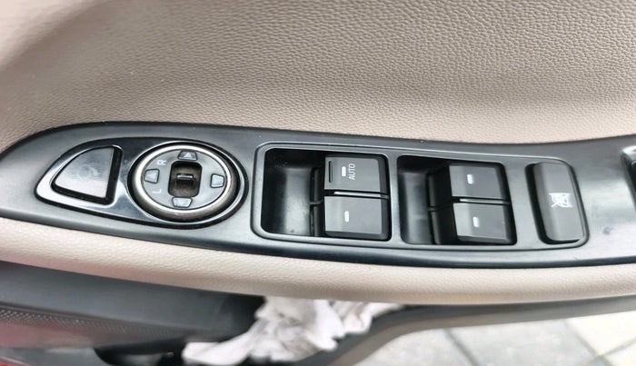 2016 Hyundai Elite i20 ASTA 1.4 CRDI (O), Diesel, Manual, 1,08,572 km, interior